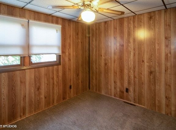 5th image of 304 E Hirsch Ave