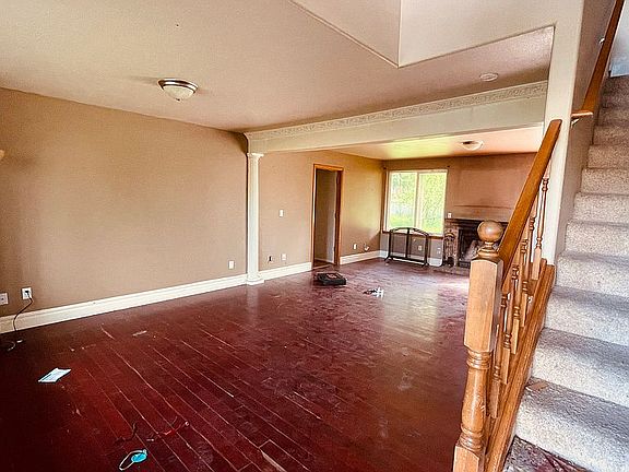 5th image of 24655 Tavira Ct NE