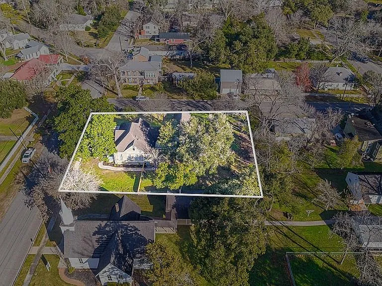 809 Milam St — Photo 30