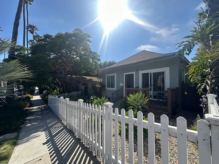 503 Bay St — Photo 2