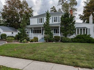 2869 Ardsley Rd, Wantagh, NY 11793