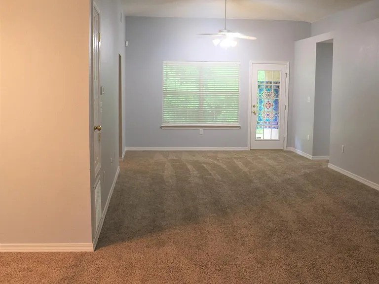 2110 Presidio St — Photo 8