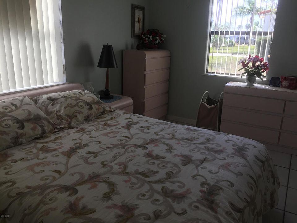 1st image of 33 Cardinal Dr #A