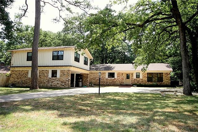 1st image of 410 Hideaway Ln E