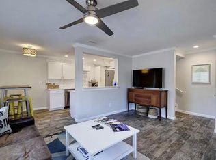 2124 Burton Dr APT 224, Austin, TX 78741
