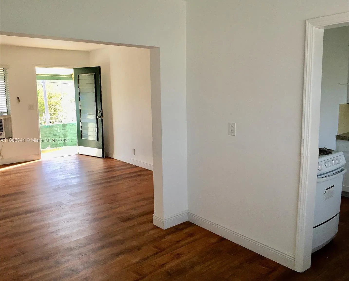 1 bed, 703 sqft, $1,650 — Photo 3