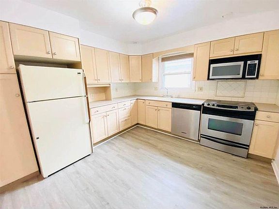 2nd image of 46 Ormond St #2