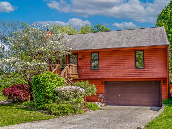 420 Stonehedge Pl, Lexington, KY 40517