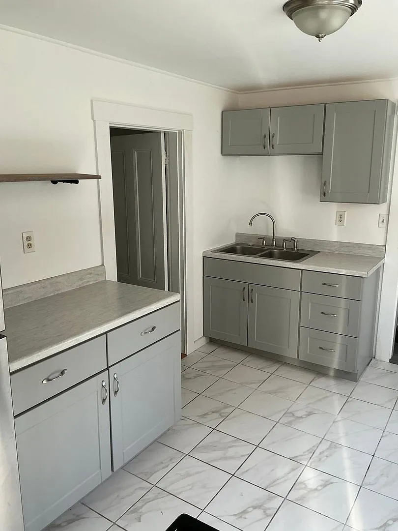 20 Central Street — Photo 2