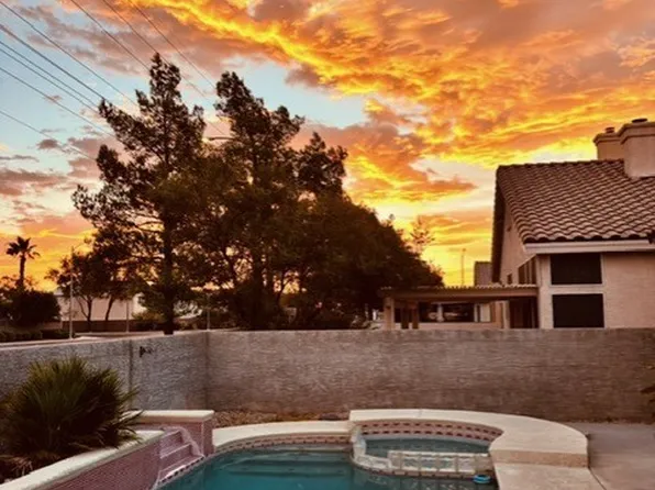 1076 Coral Desert Dr, Las Vegas, NV 89123