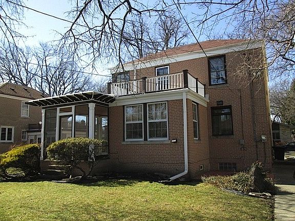 2nd image of 6251 N Le Mai Ave
