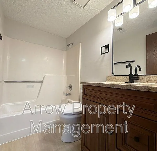 2323 T St #3 — Photo 10