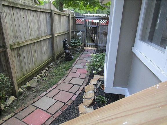 3rd image of 202 S West St