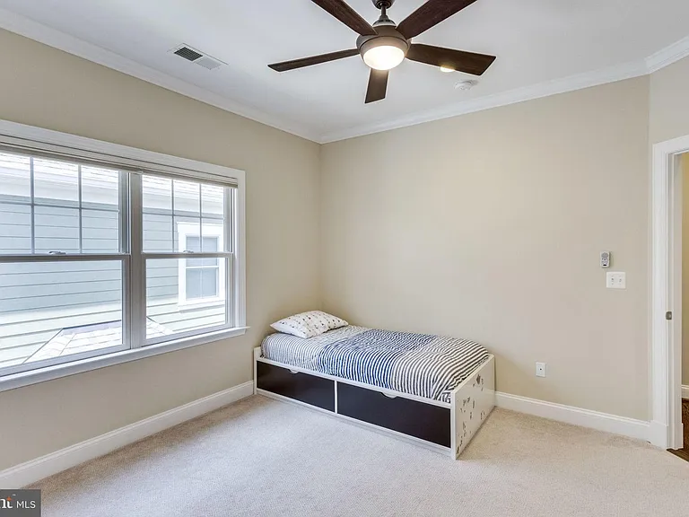 312 Pine St — Photo 19