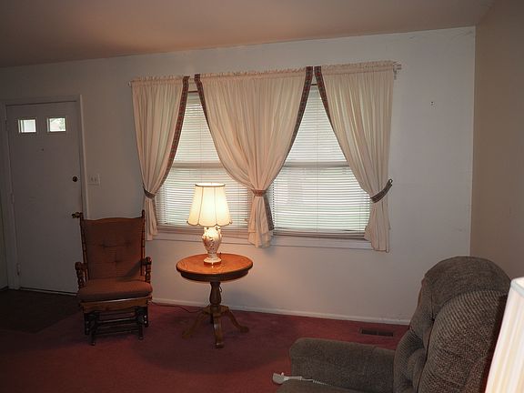 5th image of 521 W Haven Ave