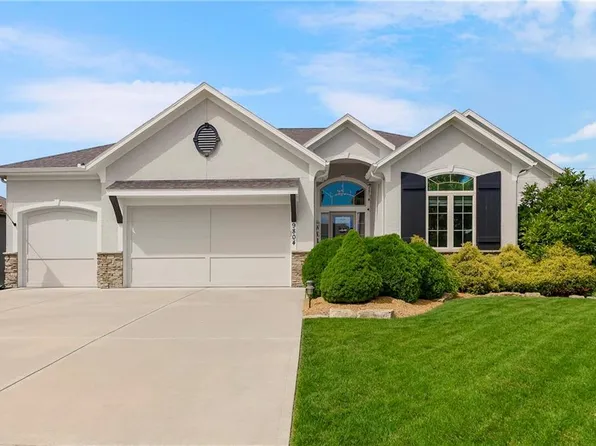 9804 W 163rd St, Overland Park, KS 66085
