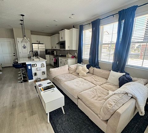 3rd image of 9640 Browns Peak Cir