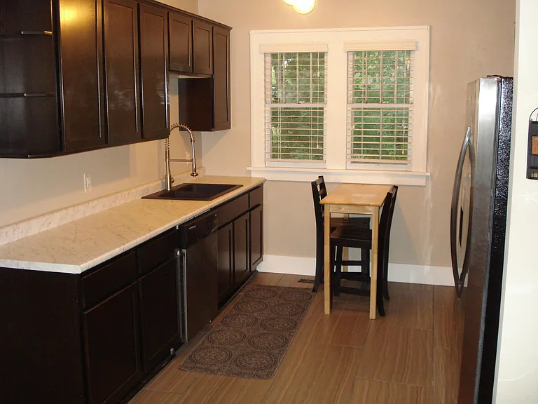 324 Forest Ave — Photo 6