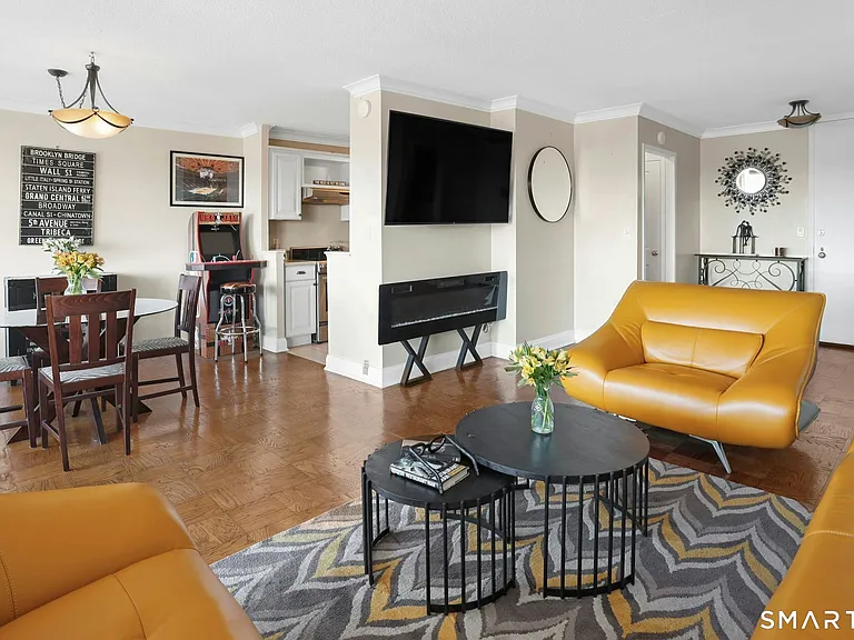 44 Strawberry Hill Ave #7D — Photo 14