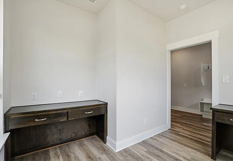2340 Benbrook Dr — Photo 8