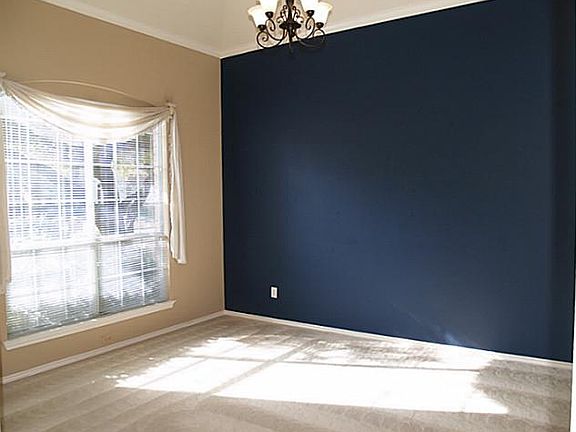 3rd image of 5705 Southampton Dr