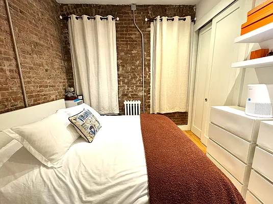 Rented by Voro, LLC | media 4