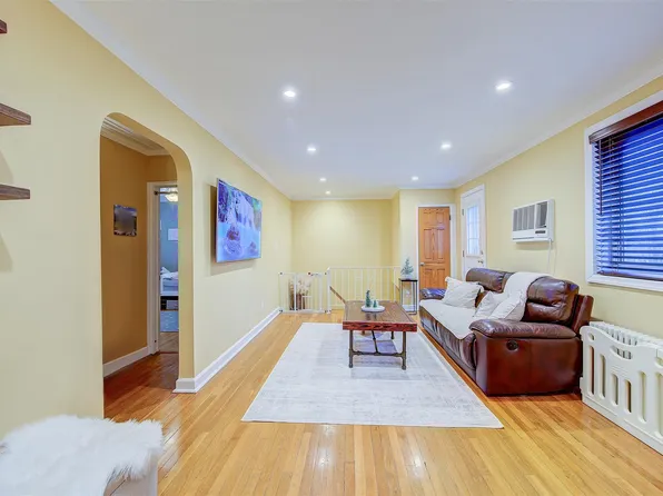 255-30 75th Avenue #G-2, Glen Oaks, NY 11004