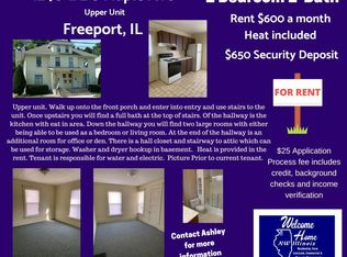 1240 1/2 S Maple Ave, Freeport, IL 61032