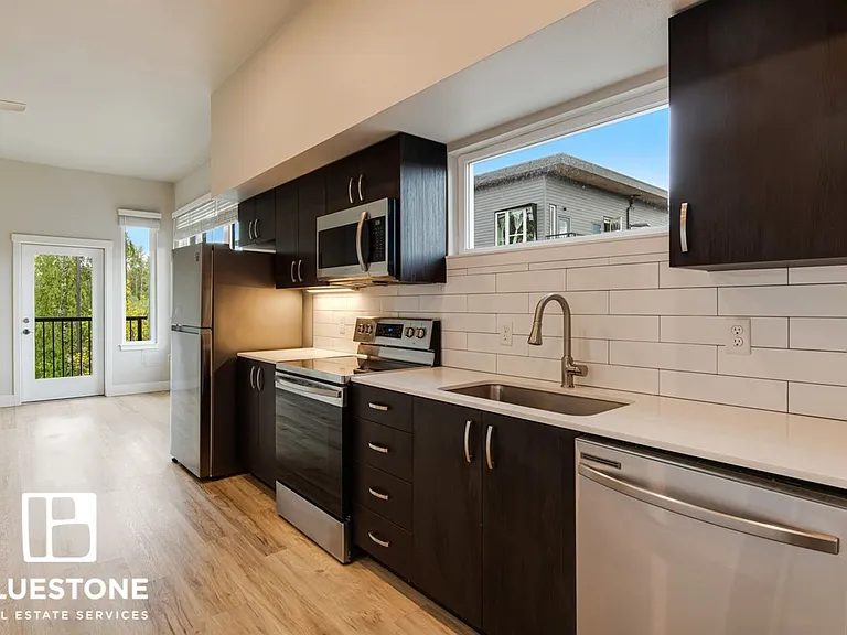 Brookside Apartments — Photo 40