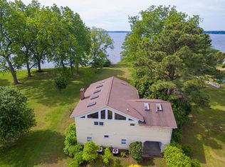 127 Berryville Shores Dr, Deltaville, VA 23043