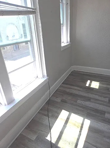1910 Pine Ave #2 Photo 1