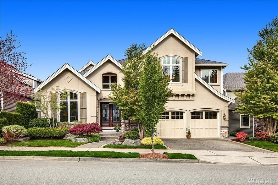 1st image of 1597 30th Ave NE