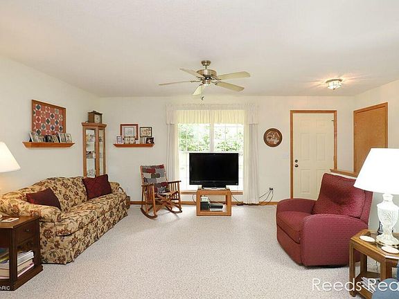 4th image of 7444 Jericho Ave NE