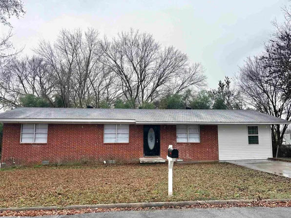 805 W Elm St, Morrilton, AR 72110