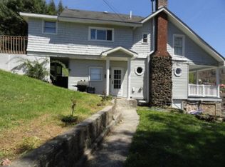 211 W 5th Ave, Williamson, WV 25661
