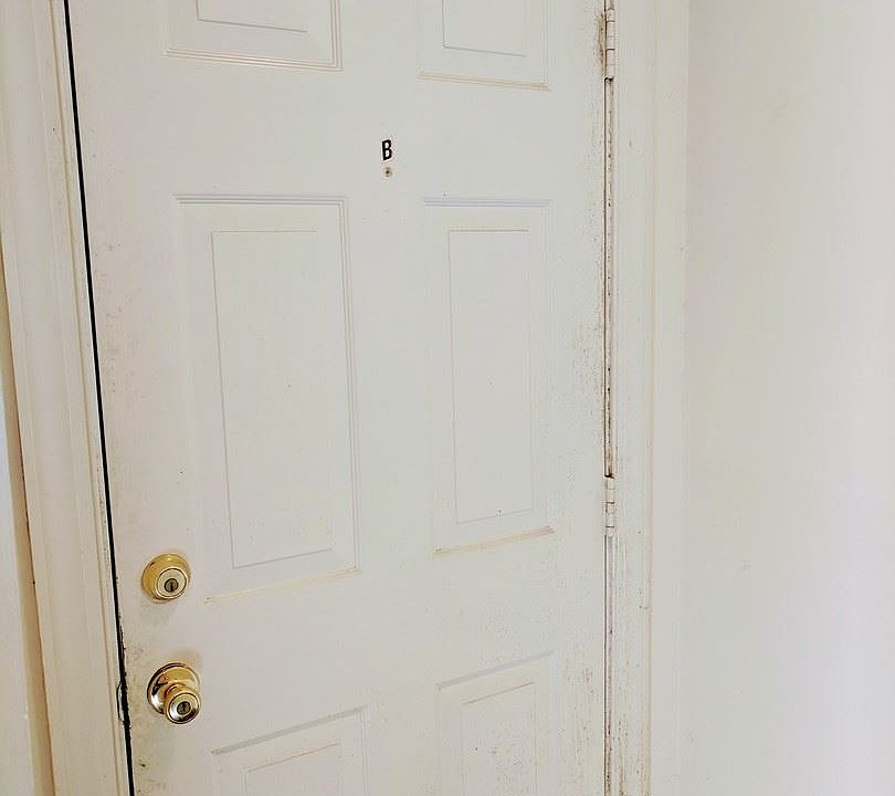 1st image of 3316 Ellwood Ave APT B