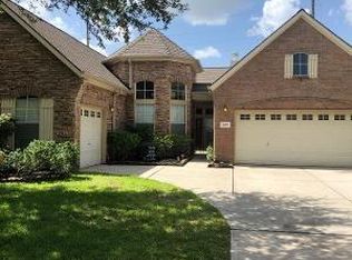 10203 Crescent Bluff Ln, Houston, TX 77070