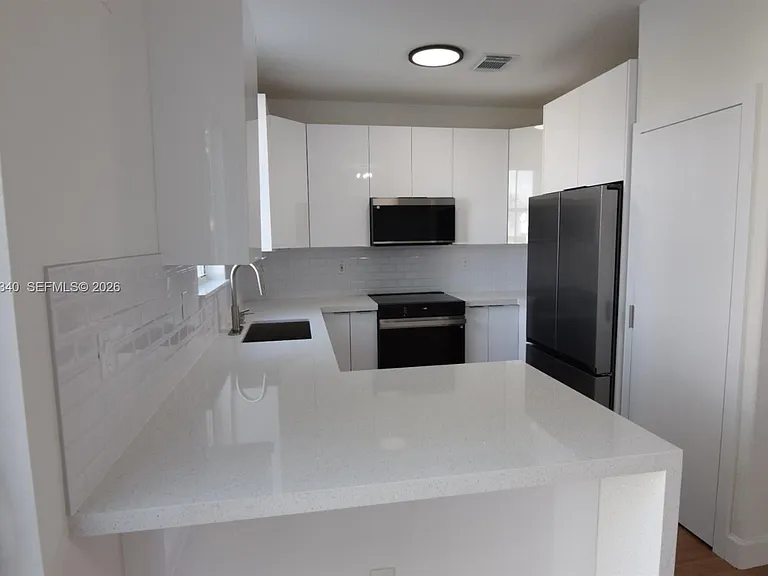 7848 NW 114th Path #7848 — Photo 7
