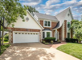 320 Elm Valley Dr, Saint Louis, MO