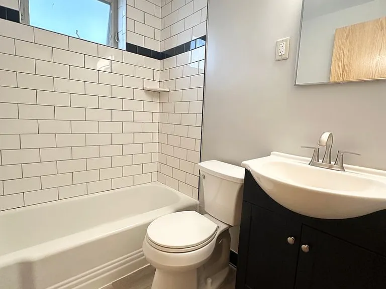 636 Larpenteur Apartments! — Photo 25