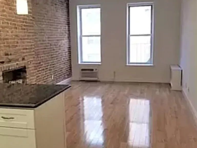443 E 83rd St #3C — Photo 2