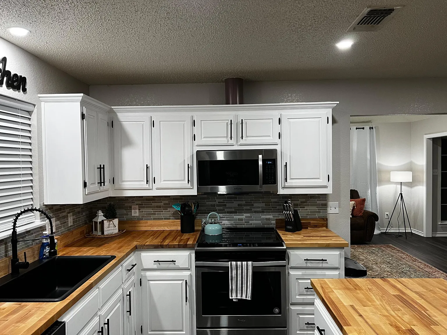 520 Canary Ln — Photo 2