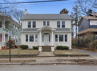 104 Woodbine St, Providence, RI 02906