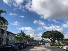 439 NE 210th Circle Ter, Miami, FL