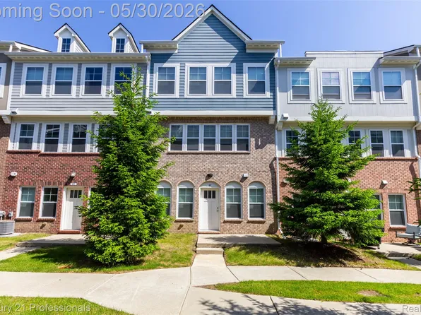 57 Kaprol Dr, Troy, MI 48098
