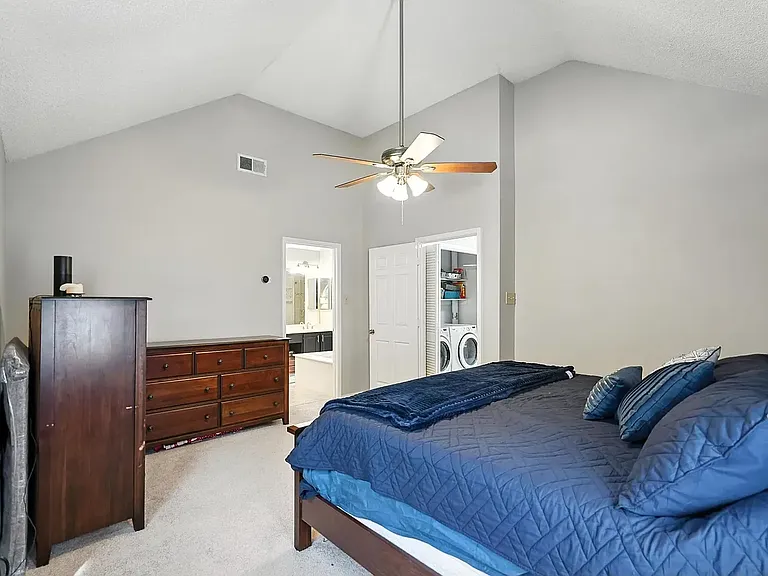 1426 Harmony Ln — Photo 33