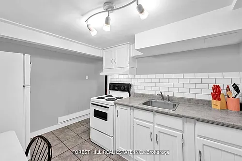 996 Bayview Ave #LOWER Photo 1