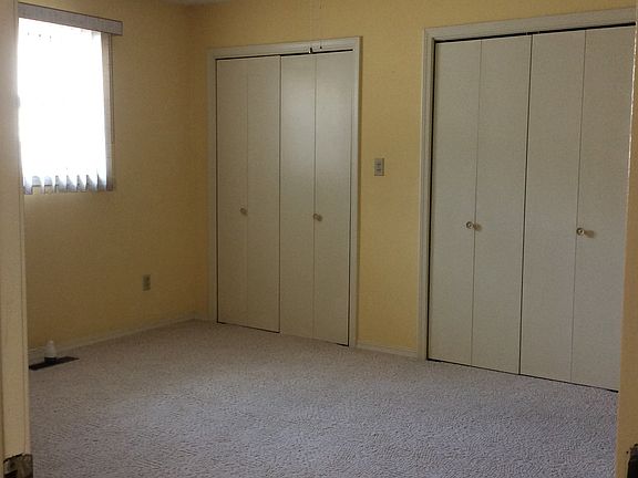 5th image of 206 Royal Dr