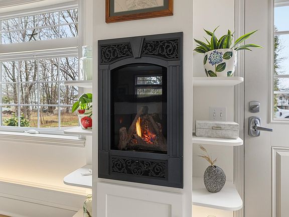 3rd image of 159 Woodbury Avenue #2
