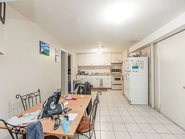 110 Sunforest Dr #BASEMENT — Photo 6